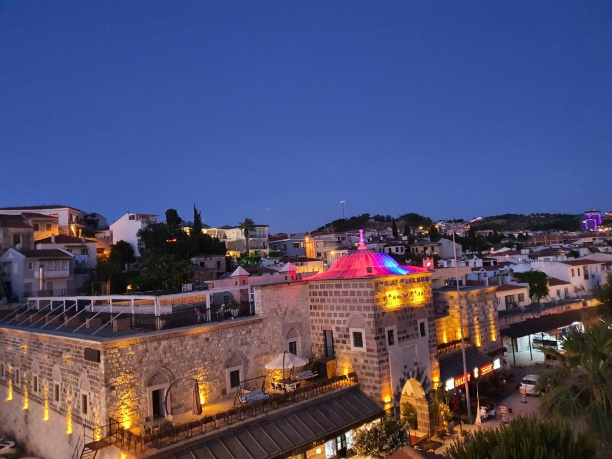 Cesme Kanuni Kervansaray Historical Hotel Esterno foto